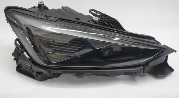Cupra Formentor Headlight/headlamp 5FG941008J