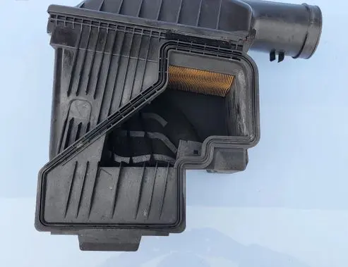 BMW 7 E65 E66 Air filter box cover 