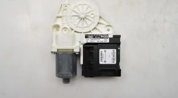 Audi A3 S3 8P Front door window regulator motor 8P0959802Q