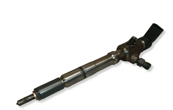 Volkswagen Touran II Fuel injector 03L130277B