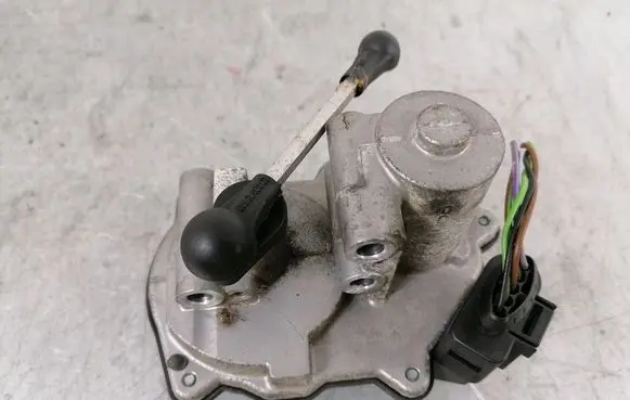 Intake manifold valve actuator/motor