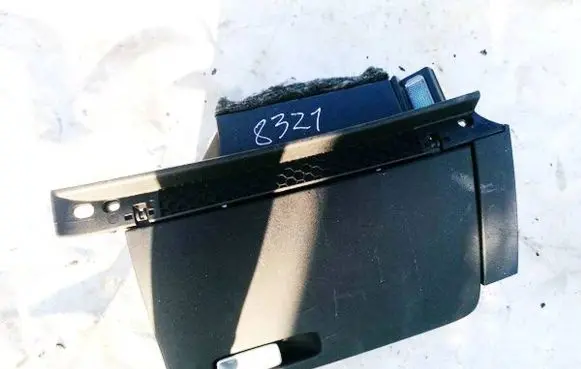 Audi A1 Glove box 8X2857035A