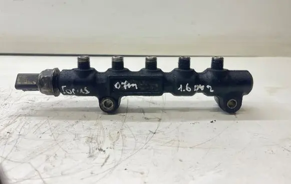 Ford Focus Fuel main line pipe