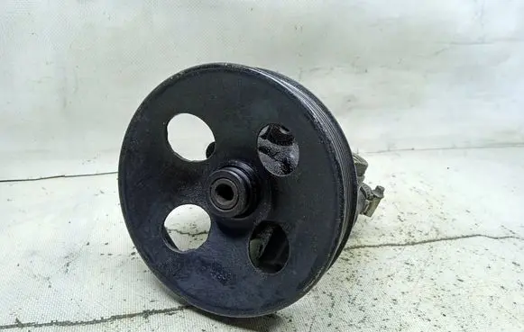 Opel Astra G Power steering pump 90473169
