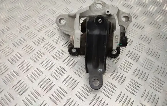 Engine mount bracket