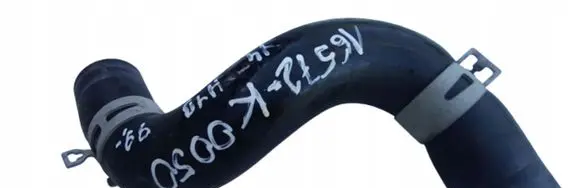 Toyota Yaris XP210 Engine coolant pipe/hose 16572k0050