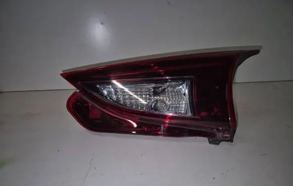 Tailgate rear/tail lights