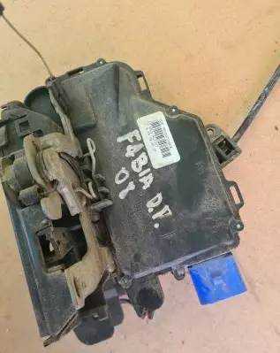Skoda Fabia Mk2 (5J) Front door lock 3B1837016CE