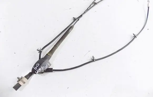 Nissan Navara D40 Radio antenna 