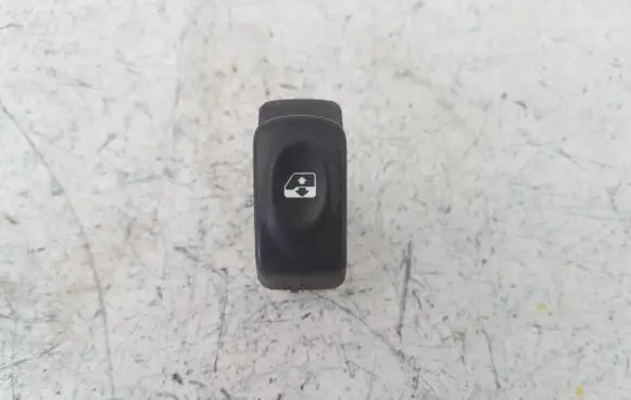 Renault Scenic RX Quarter vent window switch 