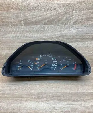 Mercedes-Benz E W210 Speedometer (instrument cluster) 2105406547 110009765