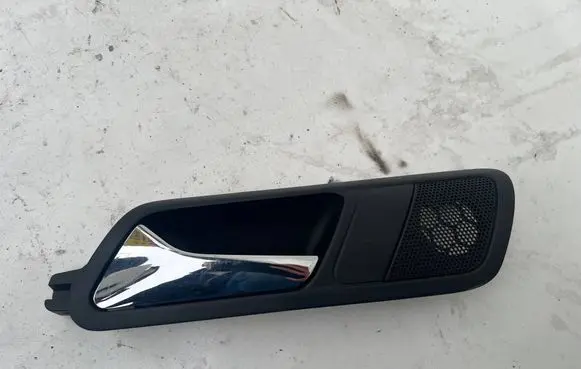 Volkswagen PASSAT B7 Rear door interior handle 3C4839113