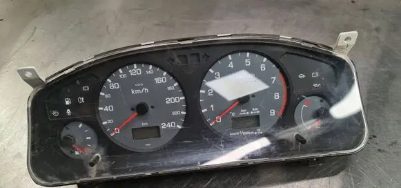 Volkswagen PASSAT B5 Speedometer (instrument cluster) 248102F510 110008782006
