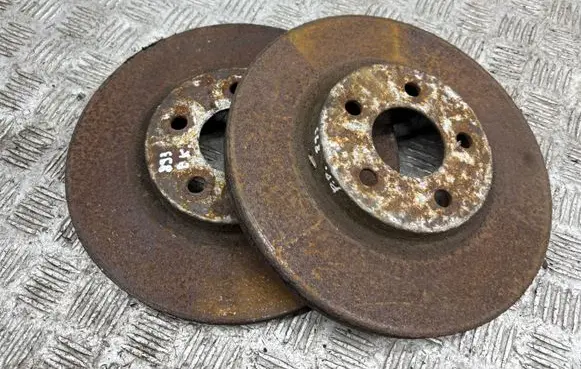 Chrysler PT Cruiser Front brake disc