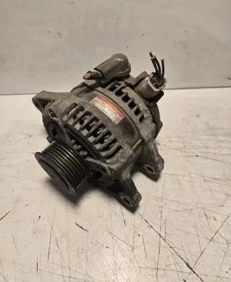 Toyota Auris 150 Generator/alternator 270603307284 9664219410