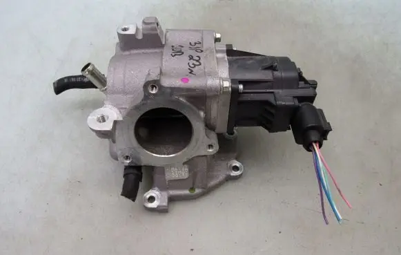 Mazda 3 EGR thermostat K5T70875