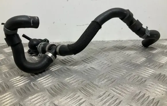 Audi Q2 - Engine coolant pipe/hose 04L121131AA 5C0121087D 5Q0122096T
