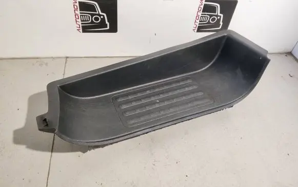 Volkswagen Transporter - Caravelle T5 Front sill trim cover 7H0863736D 7H0863736E