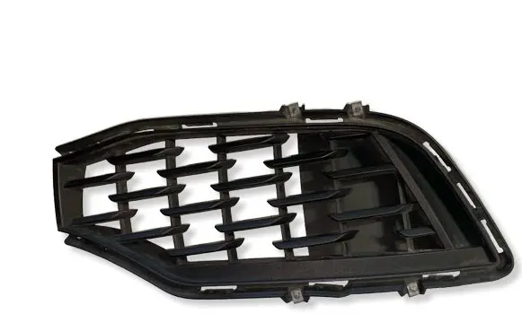 Maserati Ghibli Front bumper lower grill F105