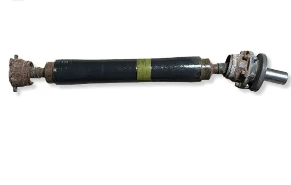 Mitsubishi Pajero Rear driveshaft/prop shaft MR498