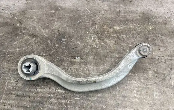 Tesla Model Y Front lower control arm/wishbone 104435400A 60125990