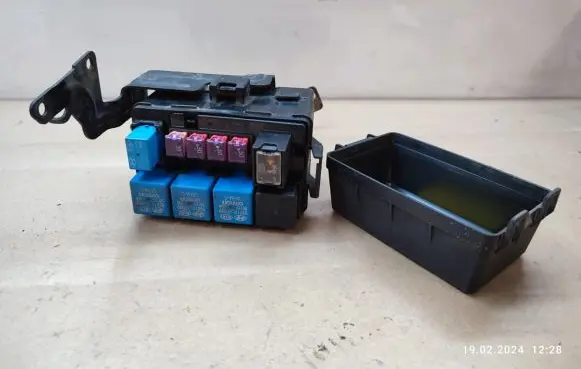 Fuse box set