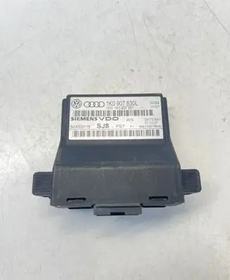 Volkswagen Golf V Gateway control module 1K0907530L 1K0907951