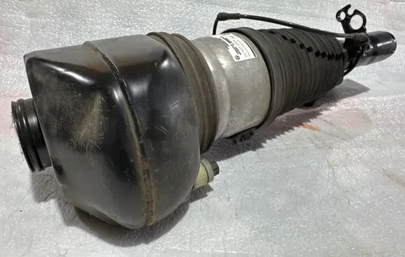 BMW 7 G11 G12 Air suspension front shock absorber 37107915946 37106899044 7915946