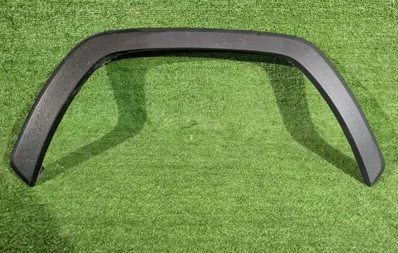 Toyota RAV 4 (XA50) Fender trim (molding) 