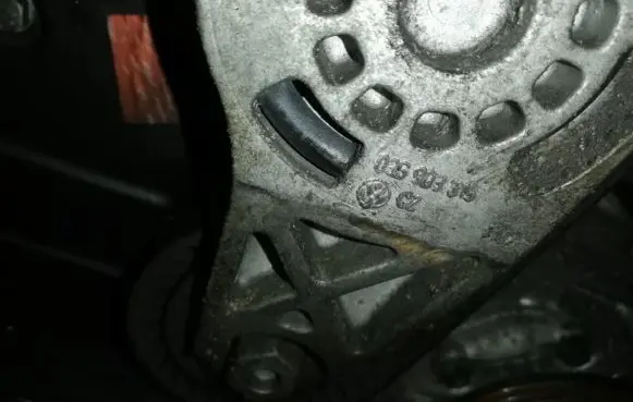 Audi A3 S3 8P Generator/alternator belt tensioner 035903315