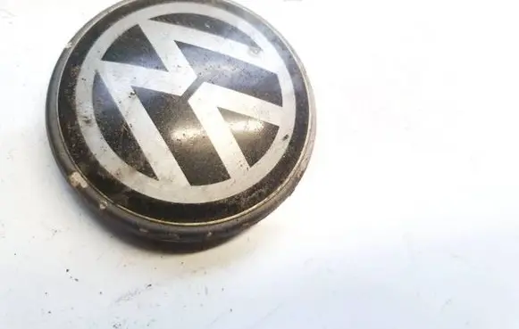 Volkswagen PASSAT B5.5 Original wheel cap 8d0601170