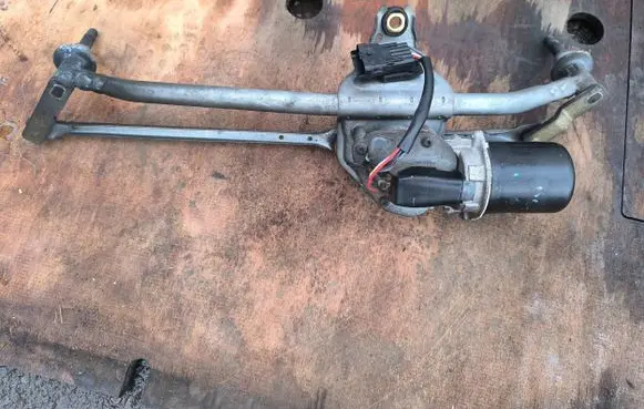 Renault Trafic II (X83) Front wiper linkage and motor