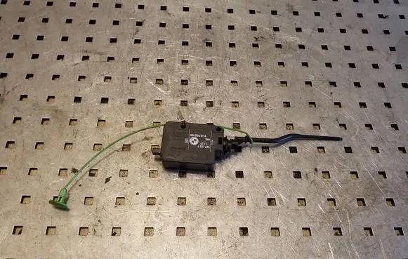 BMW X3 E83 Fuel tank cap lock 406204314 6927493