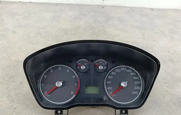 Ford Focus Speedometer (instrument cluster) 4M5T10849AM