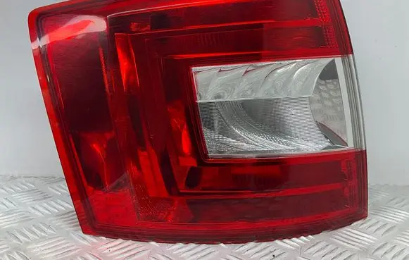 Skoda Octavia Mk3 (5E) Rear/tail lights 5E9945095
