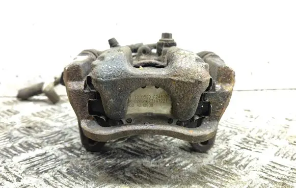 Opel Insignia B Rear brake caliper