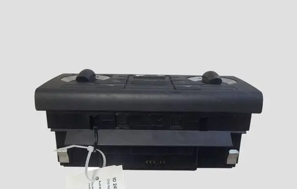 Audi A3 S3 A3 Sportback 8P Climate control unit 8P0820043D 412206018011