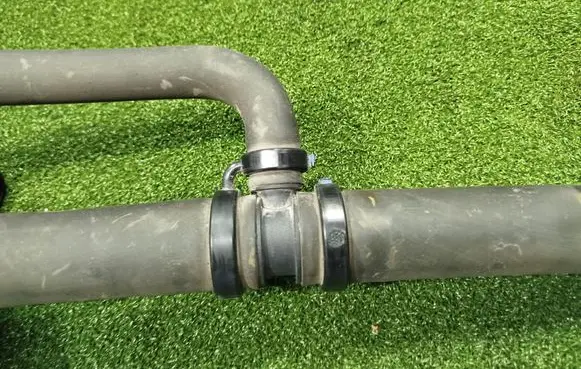 Nissan NV400 Engine coolant pipe/hose