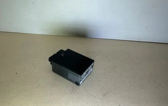 Mercedes-Benz Vito Viano W638 Other relay 0165452332 05014000