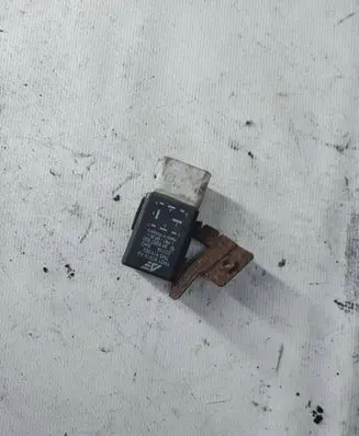 Ford Galaxy Glow plug pre-heat relay YM218C616AA 7M5919506 999257000
