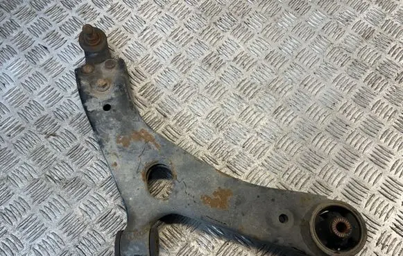 KIA Sportage Front lower control arm/wishbone