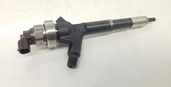 Fuel injector