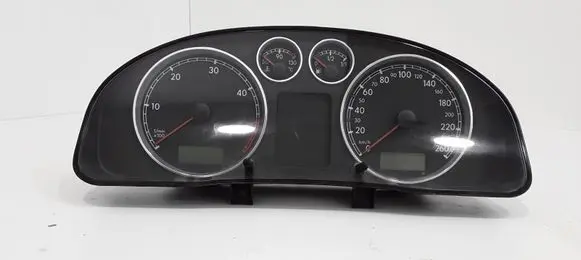 Volkswagen PASSAT B5.5 Speedometer (instrument cluster) VWZ7Z0D0549865