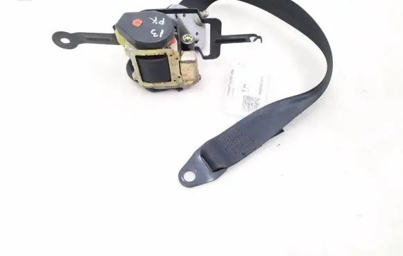 Nissan Primera Front seatbelt