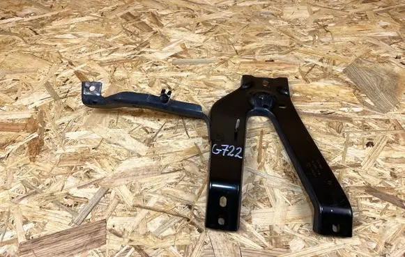 Skoda Enyaq iV Holder (bracket) 5LA805764