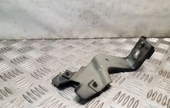Opel Insignia A Fender mounting bracket