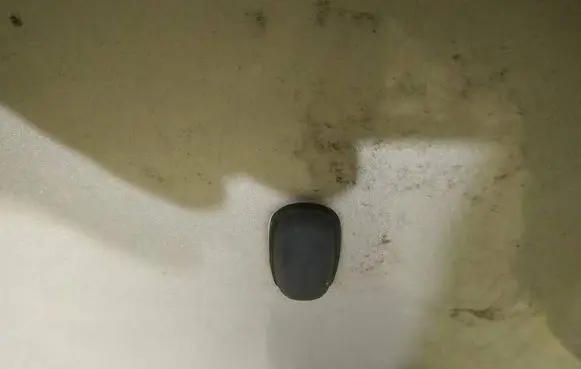 Ford Focus Windshield washer spray nozzle 