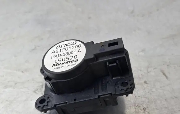 Opel Combo E Air flap motor/actuator A21201700 HAD36001A 190520