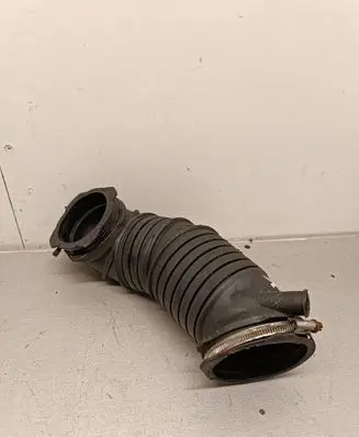 Audi A8 S8 D3 4E Air intake hose/pipe 07C129627F 416662