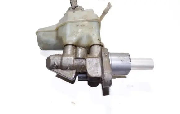 Volkswagen Caddy Master brake cylinder 1K0945459A 1K2611349A